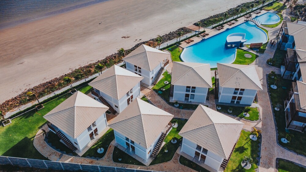 Oiti Beach Resort 1/50