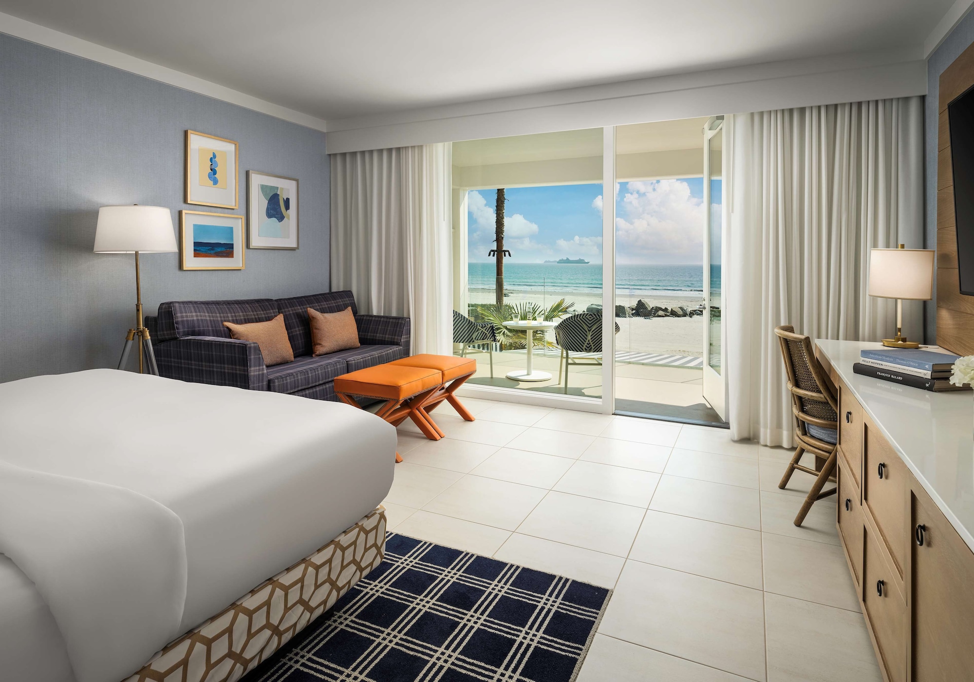 Ocean, Club, Cabana, King Bed, Beach Front, Terrace, Accessible