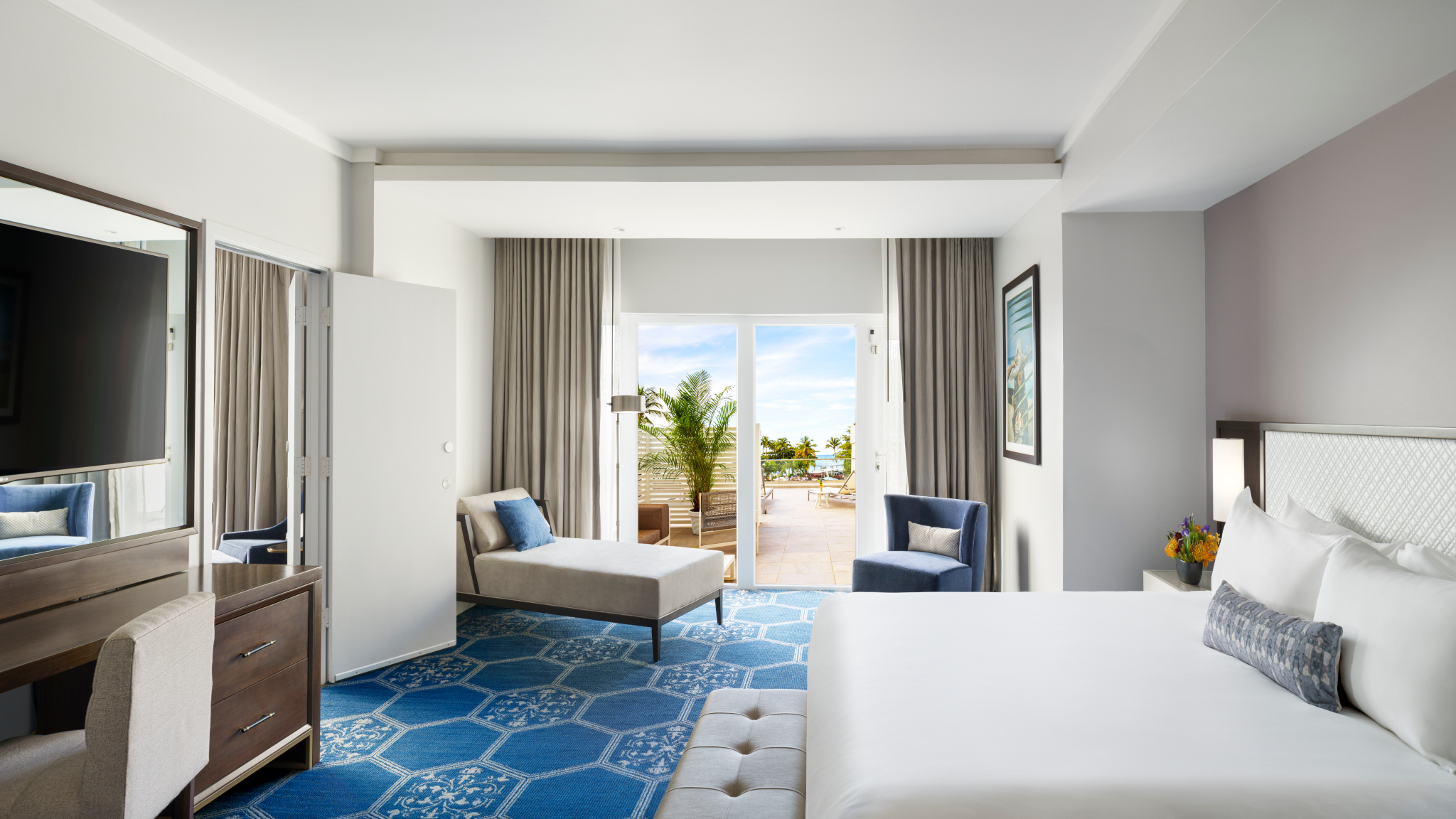 1 Bedroom, Grand, Suite, King Bed, 1 King or 2 Queen Beds, Ocean View, Terrace