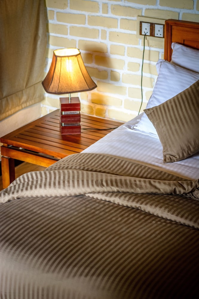 The Tea Cottage Resort And Spa 24/50