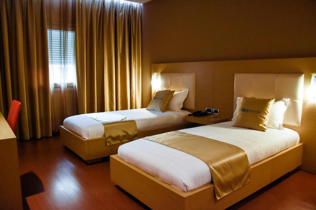 Sky 2 Hotel 17/38