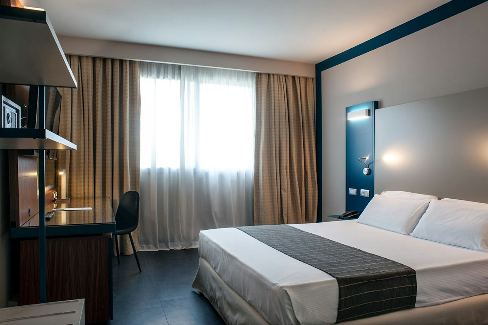 La Meridiana Bleisure Hotel 12/50
