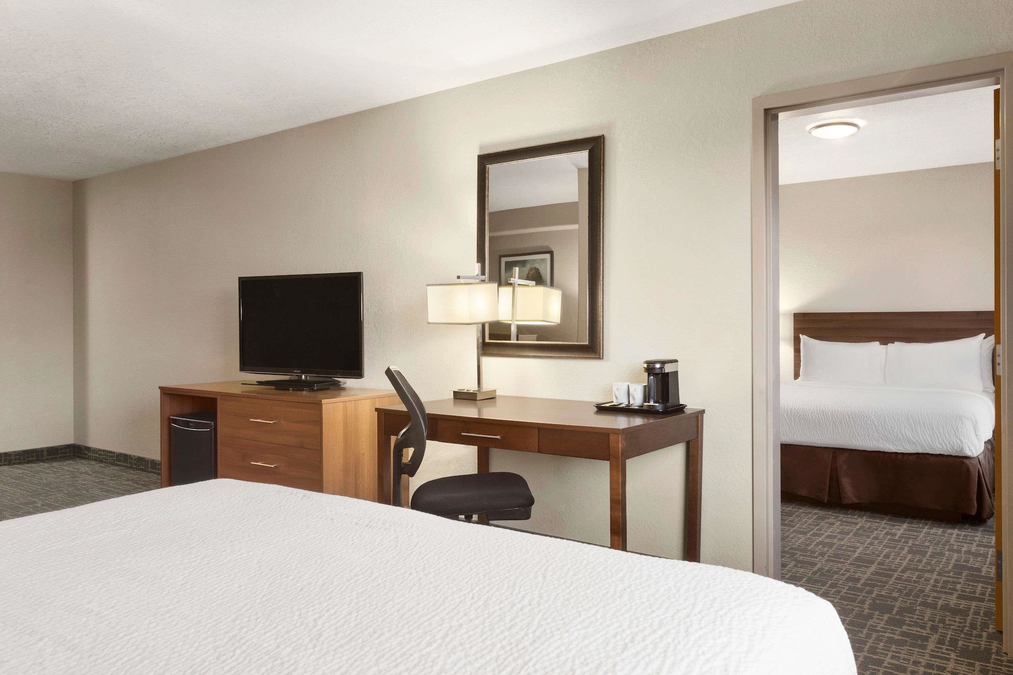 Days Inn & Suites by Wyndham Yorkton — photo 4