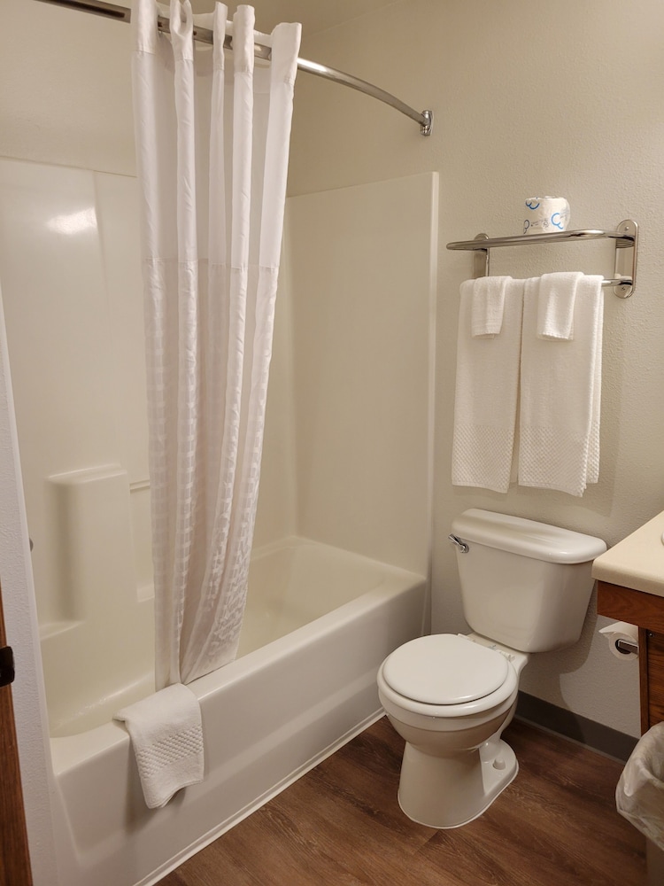 WoodSpring Suites Amarillo East I-40 20/34