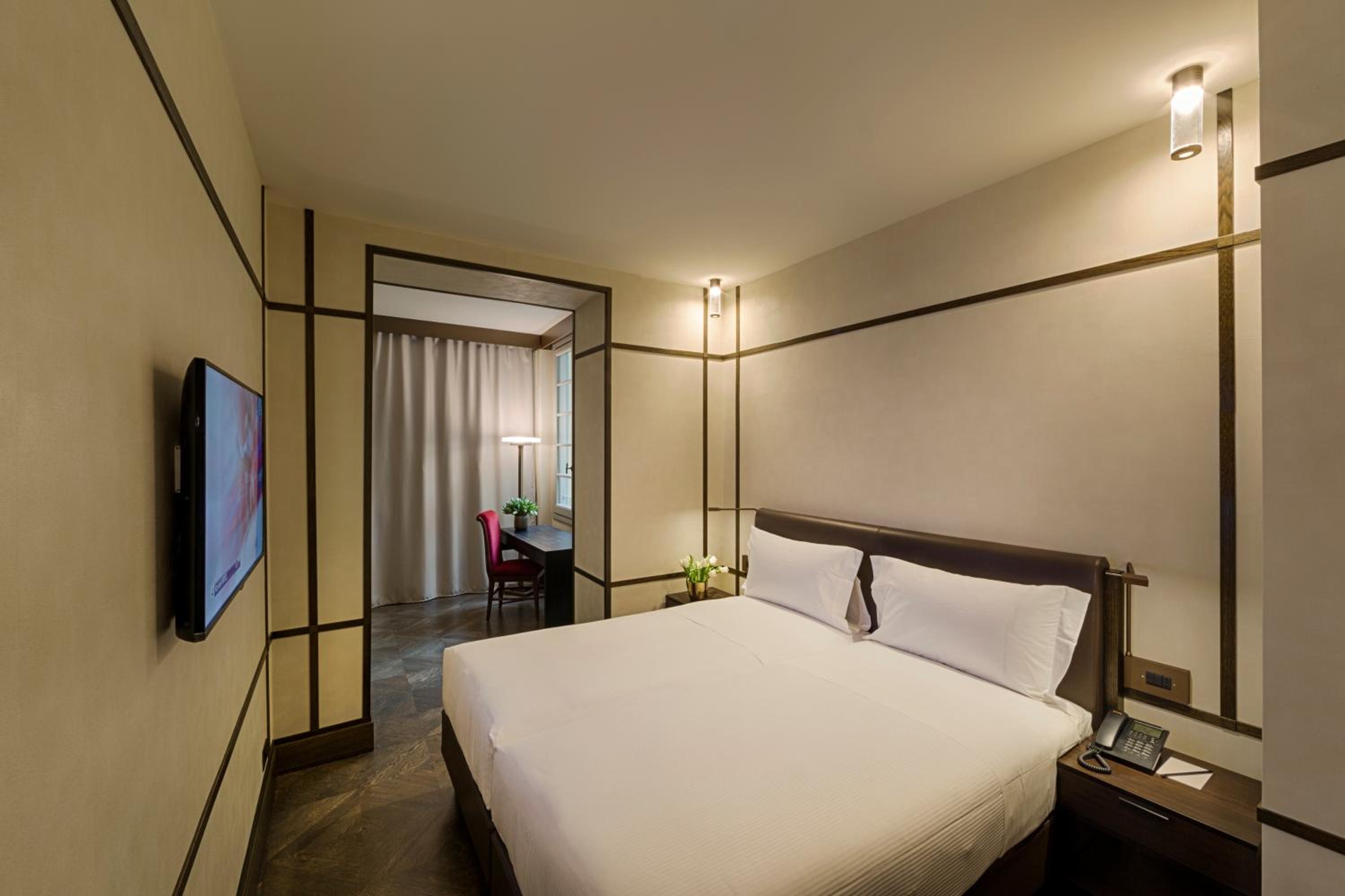 Superior, Triple, 1 Queen and 1 Single Bed