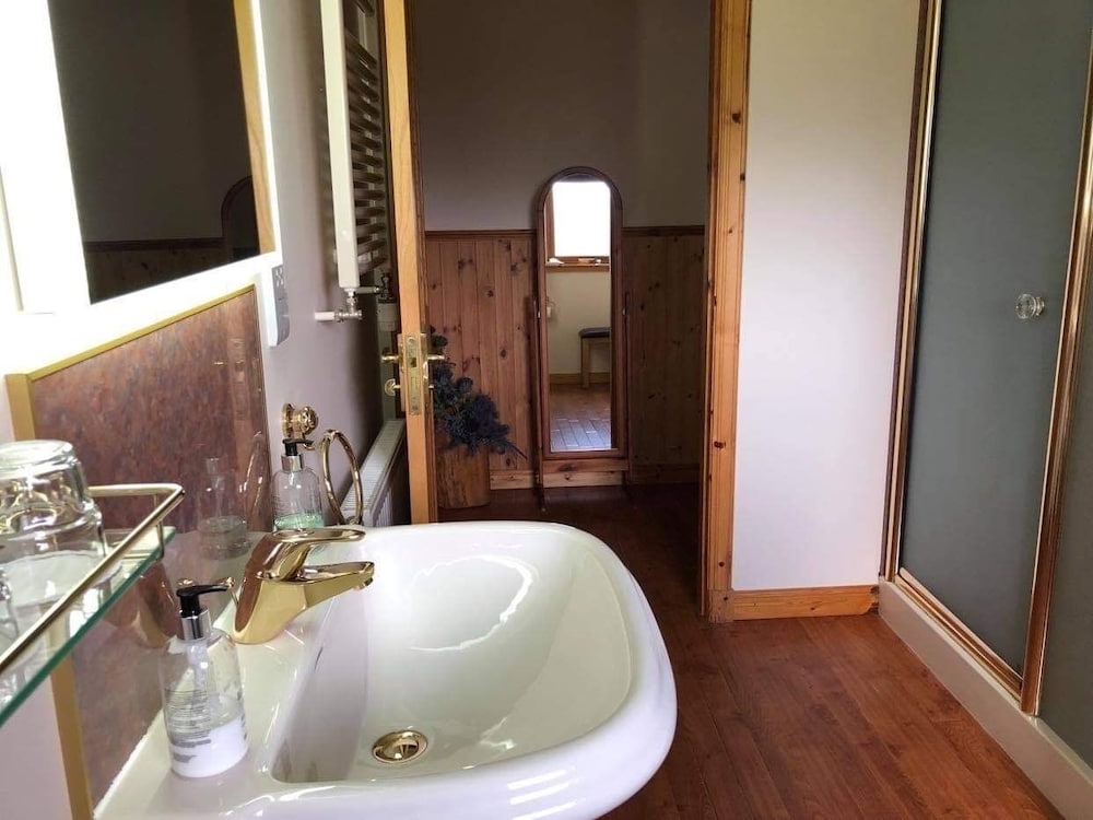 Binnilidh Mhor B&amp;B and Self Caterin Cottage 41/42