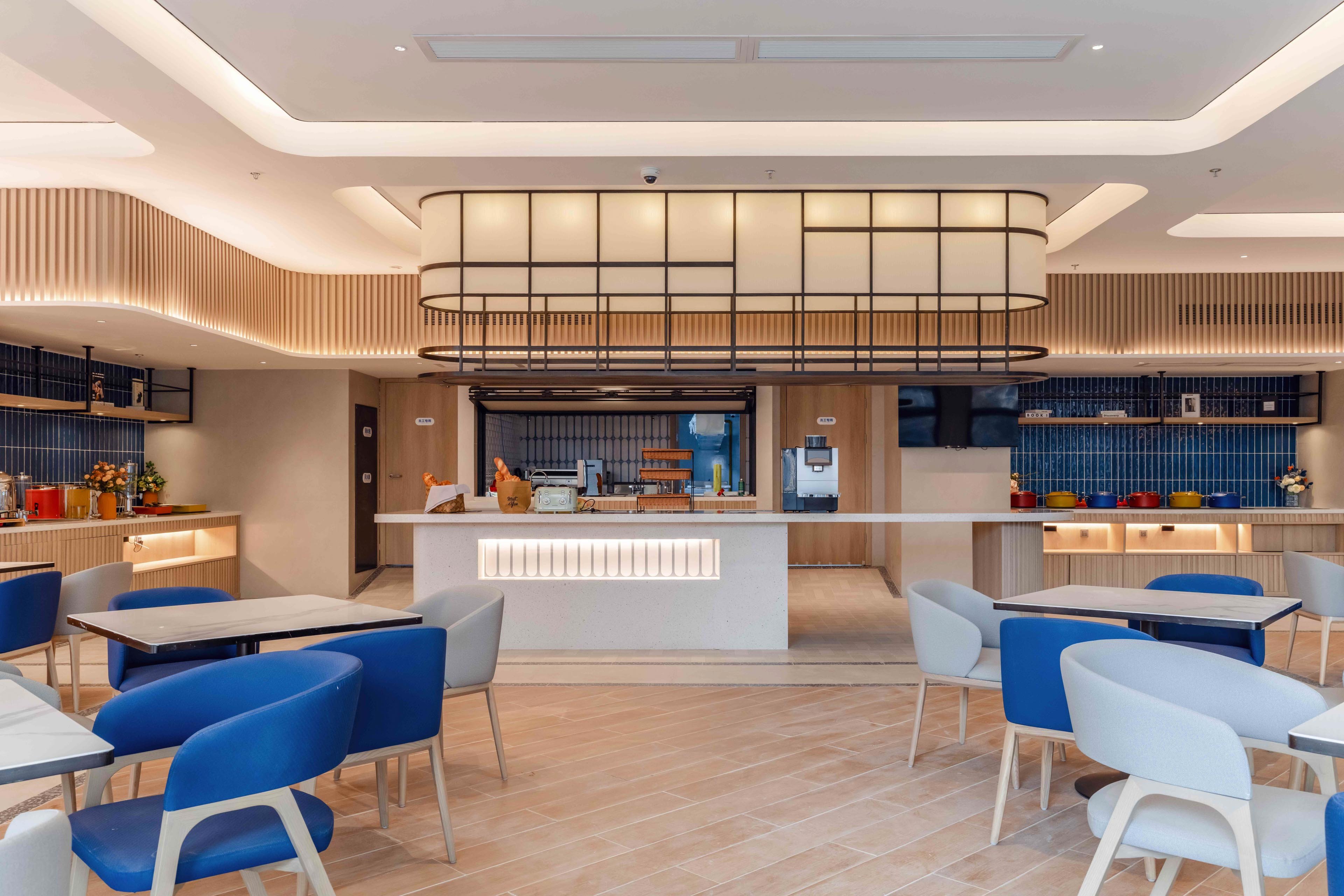 Holiday Inn Express Shanghai Hongqiao NECC 38/50