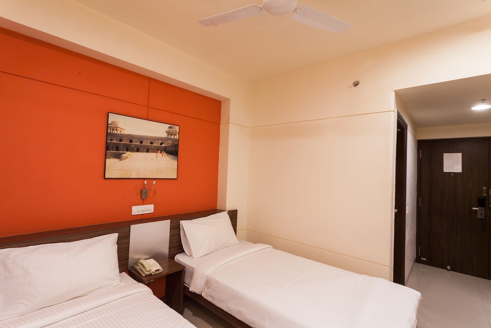 Ginger Hotel Indore 15/53