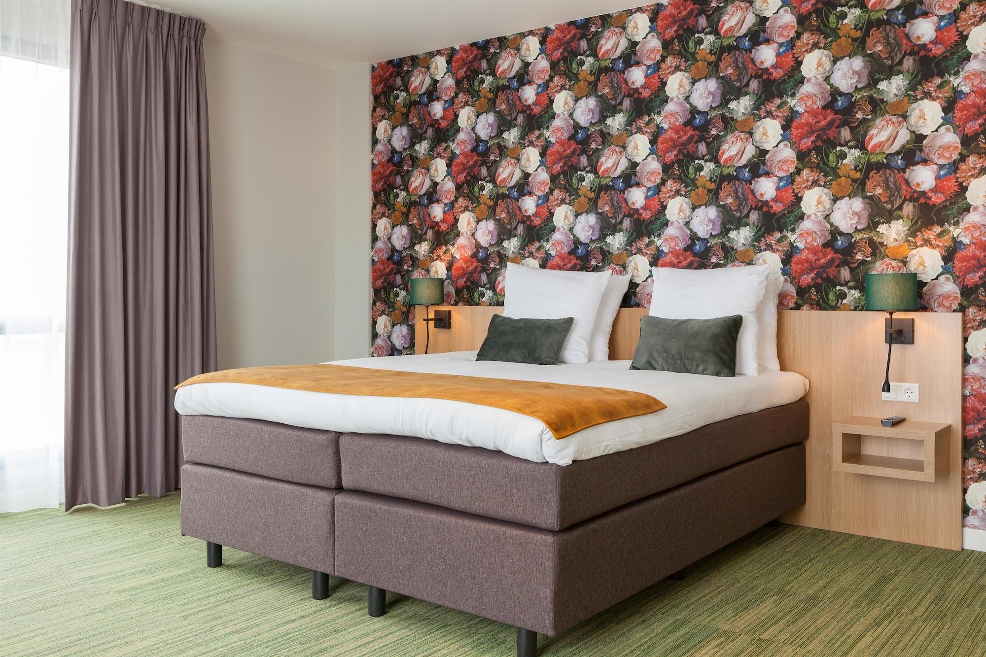 Family, Multiple Beds