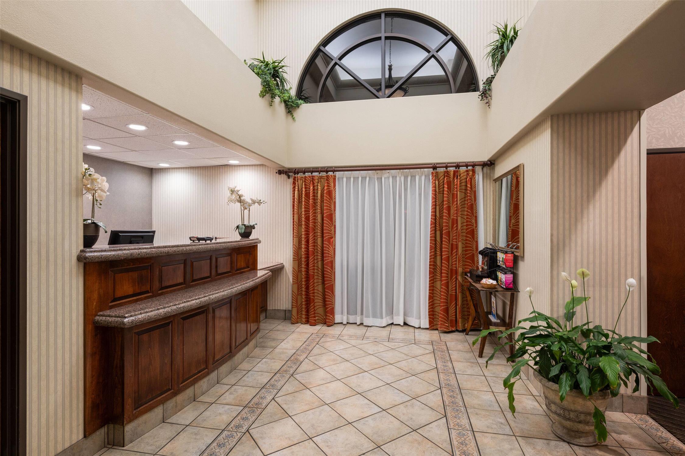 Hawthorn Suites By Wyndham Napa Valley 7/42