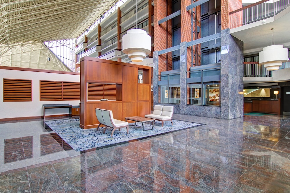 Holiday Inn Oakville Centre in OAKVILLE