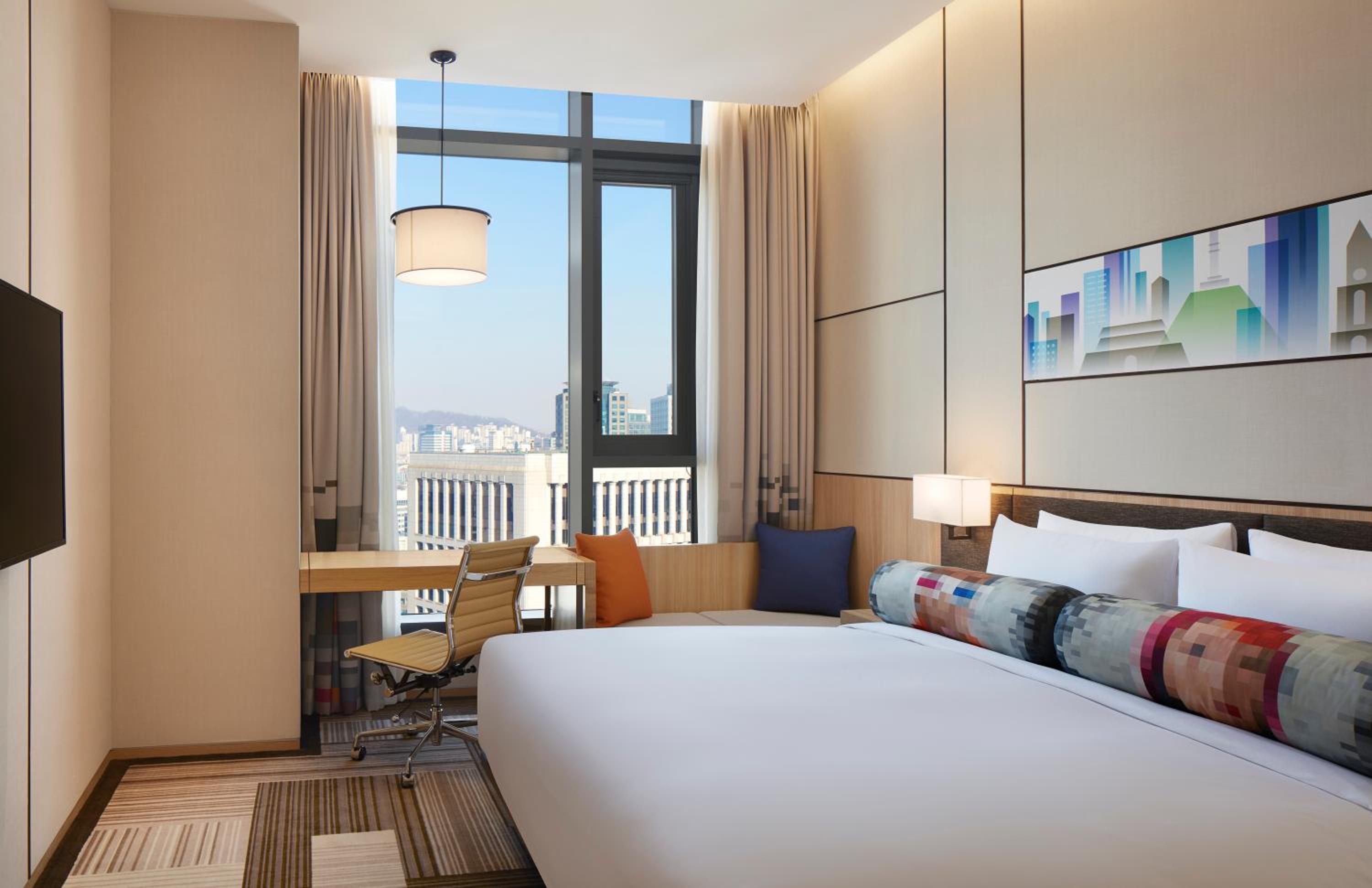 Savvy, King Bed, High Floor