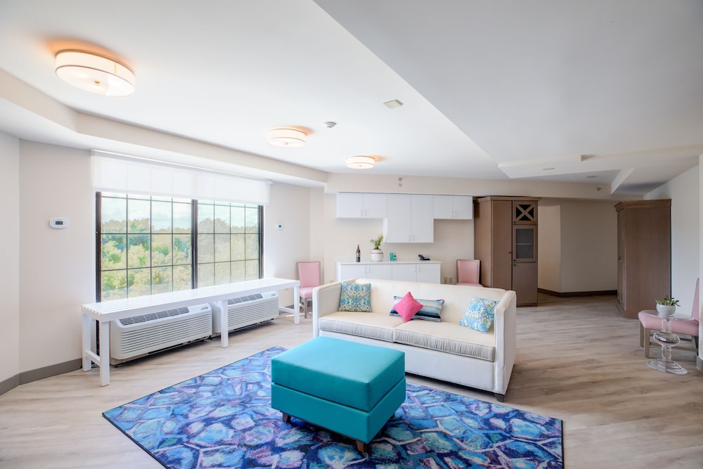 Hotel Indigo Mount Pleasant 46/76