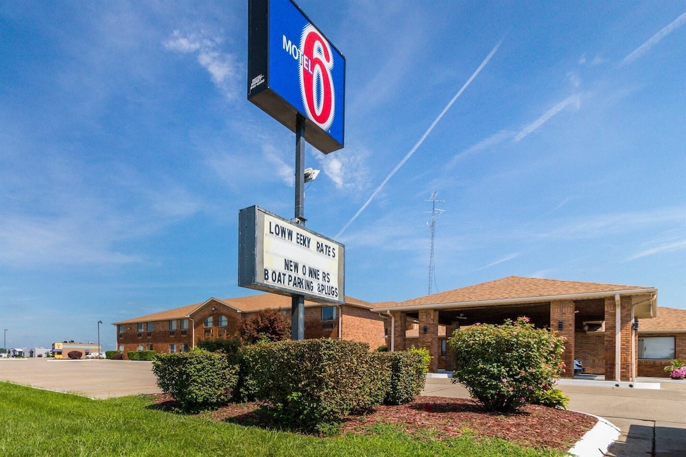 Motel6 Marion, IL 43/49