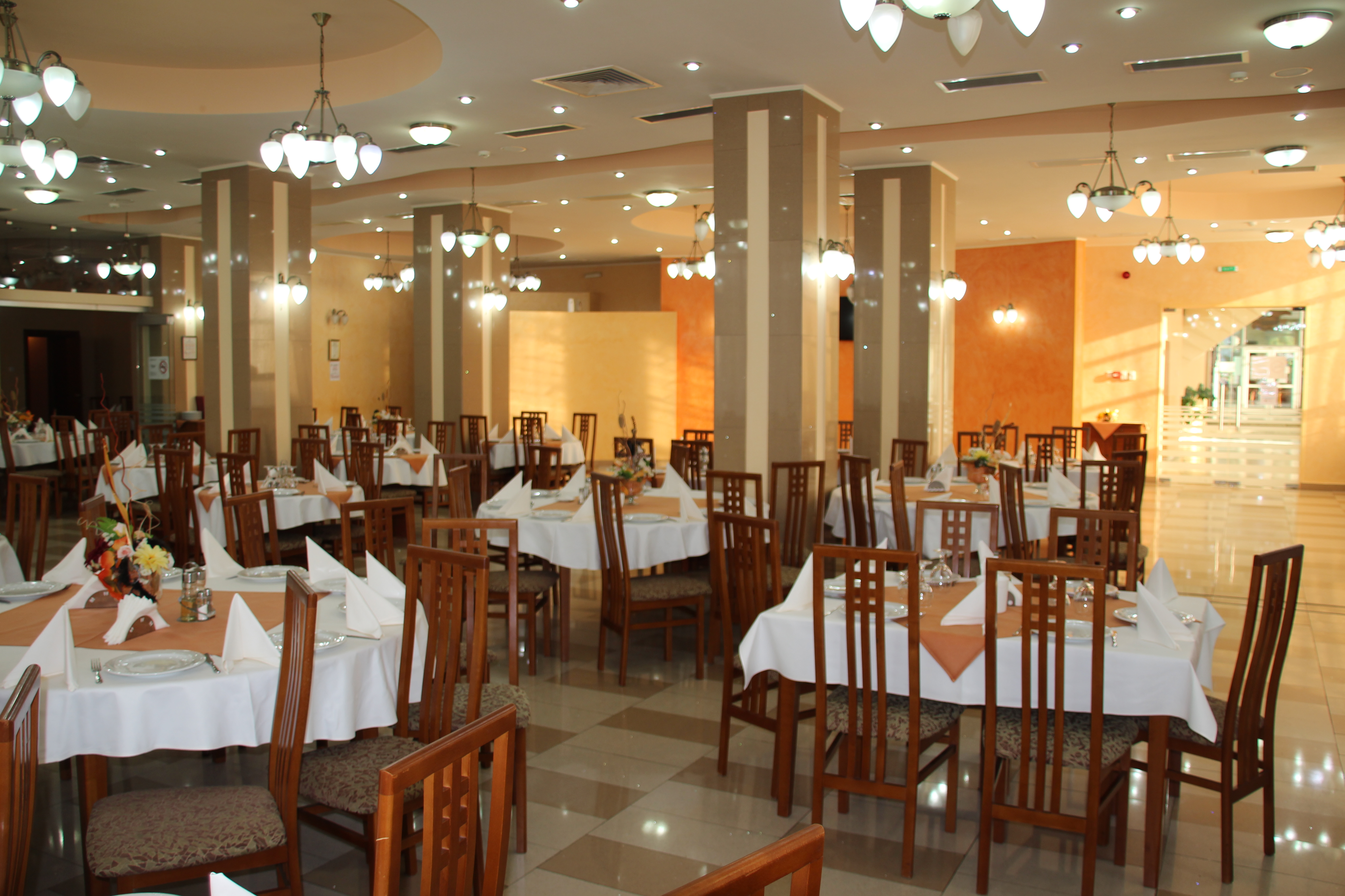 Hotel Traian 36/50