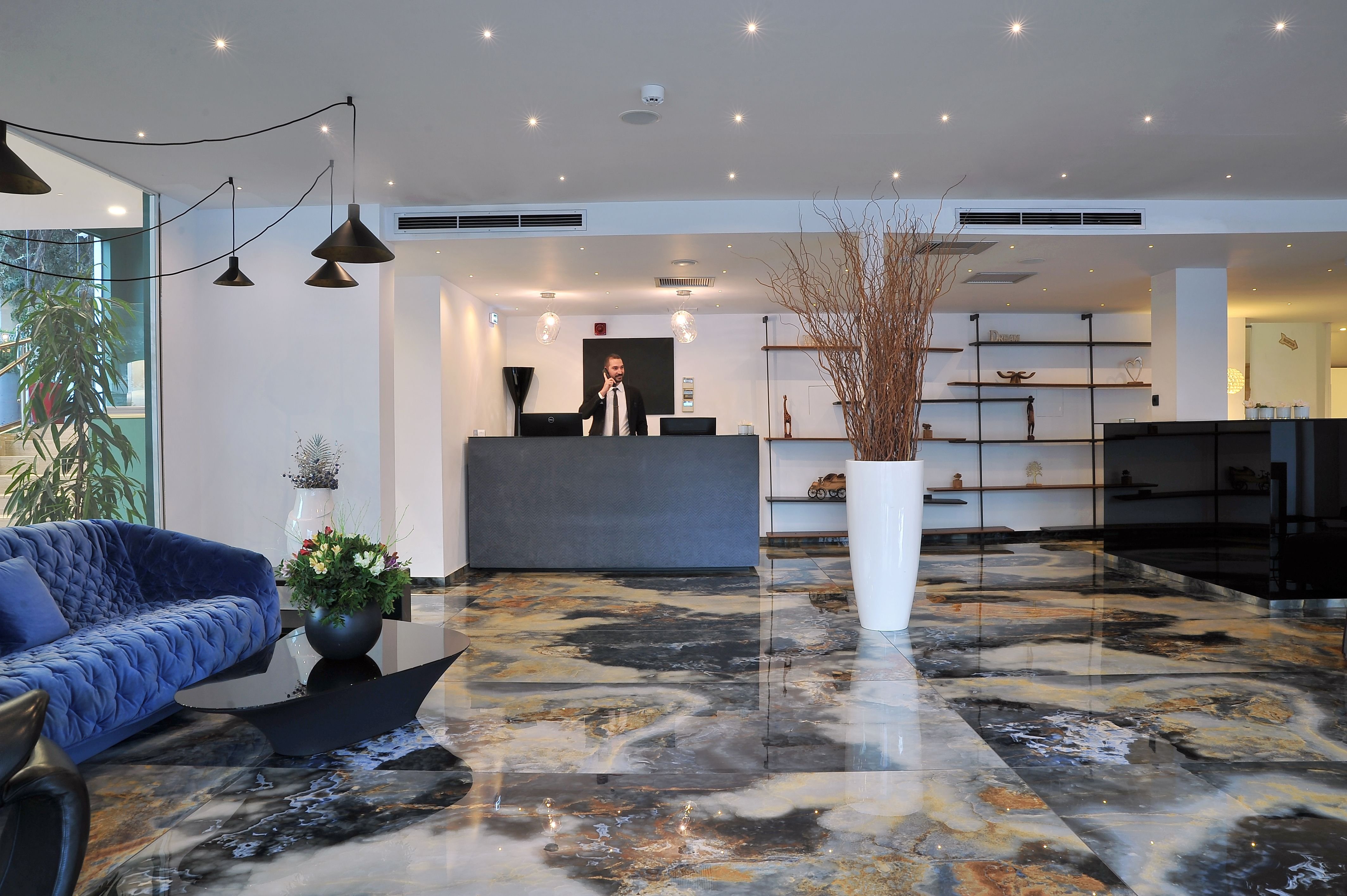 Athenaeum Smart Hotel 6/30