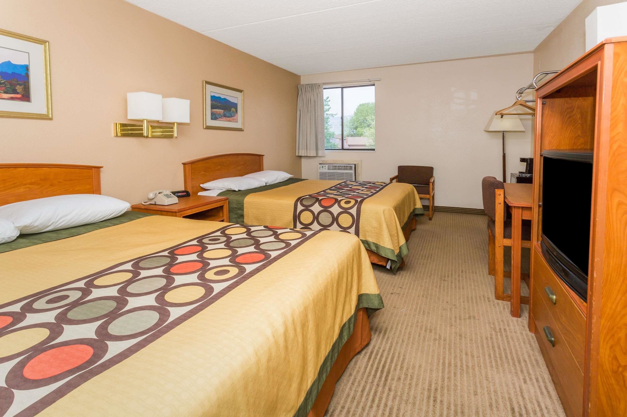 STANDARD, 2 QUEEN BEDS