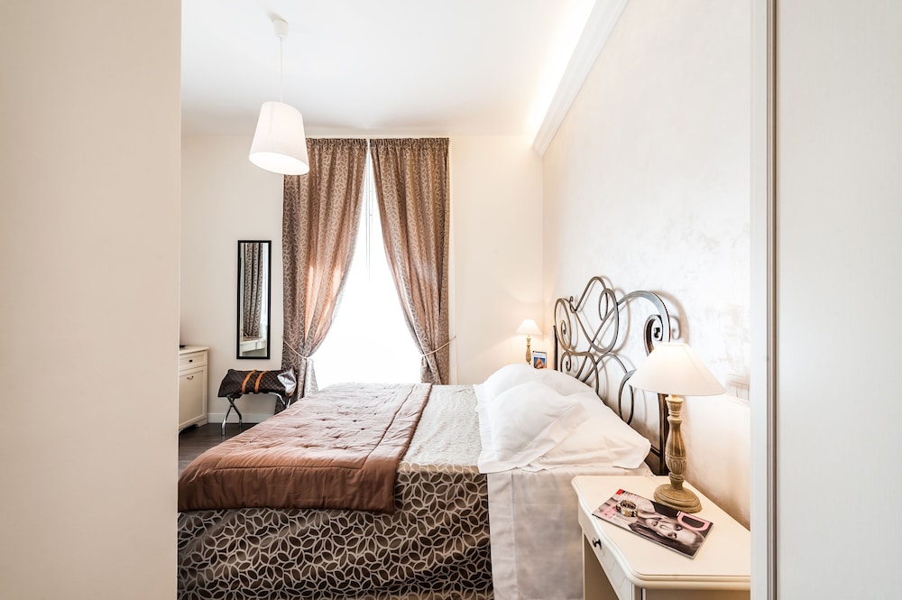 Relais de L Opera 43/72