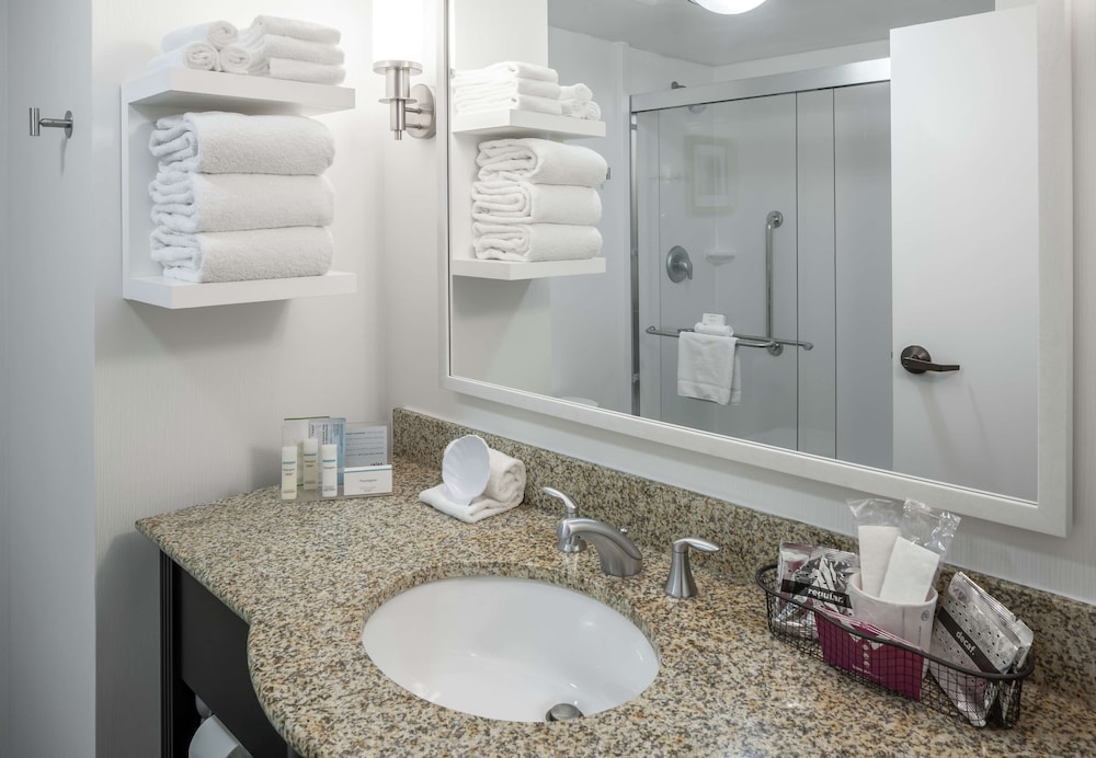 Hampton Inn Austin NW near The Domain (Ex Hampton Inn Austin Arboretum Northwest) 25/55