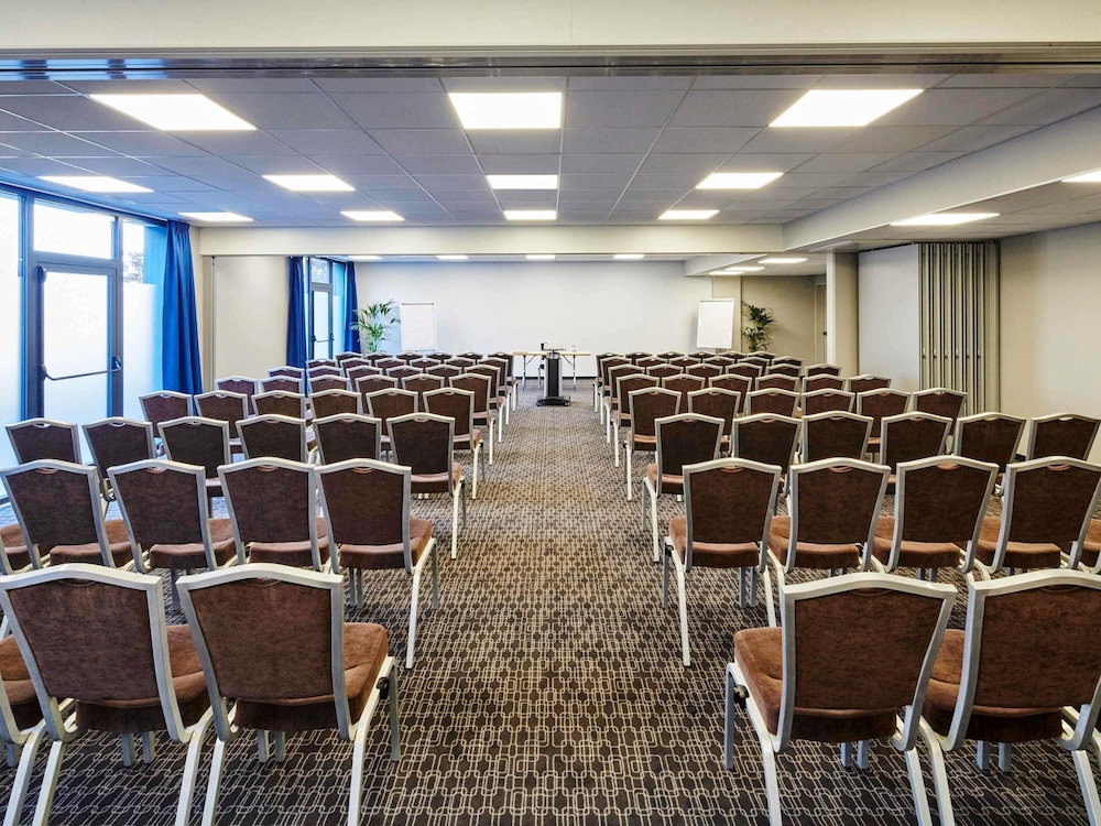 Ibis Styles Evry Lisses 33/48