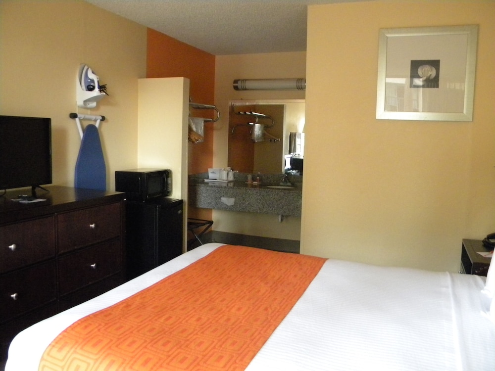 Howard Johnson St Augustine I 95 8/37