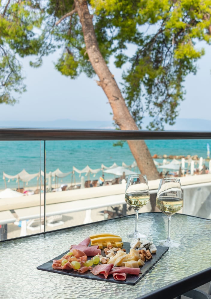 Flegra Beach Boutique Apartments 30/48
