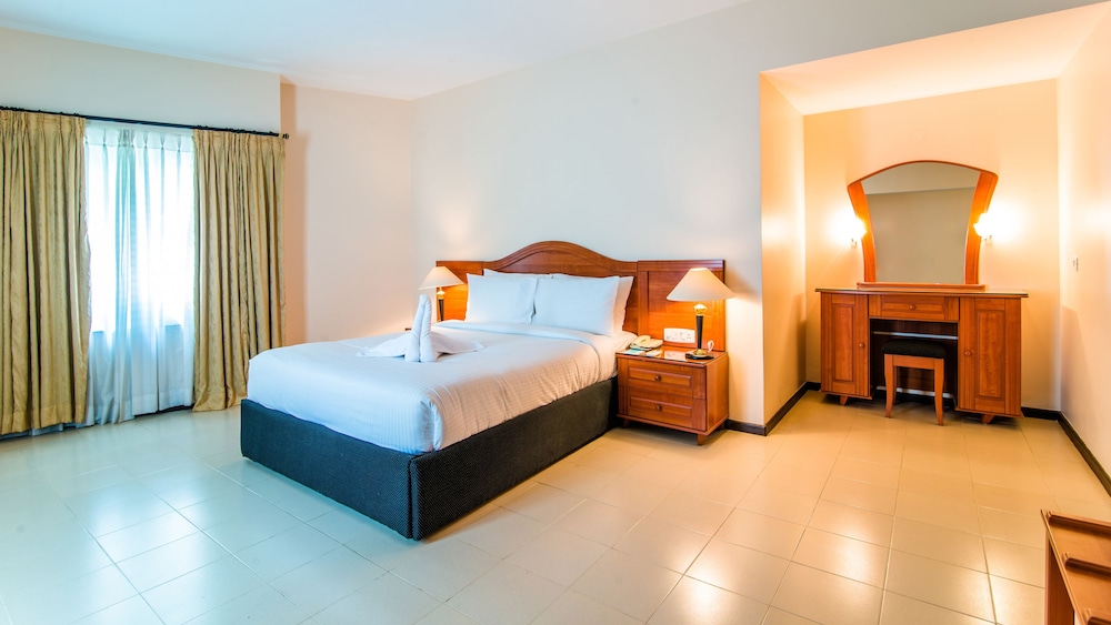 Halcyon Hotel Residences 12/55