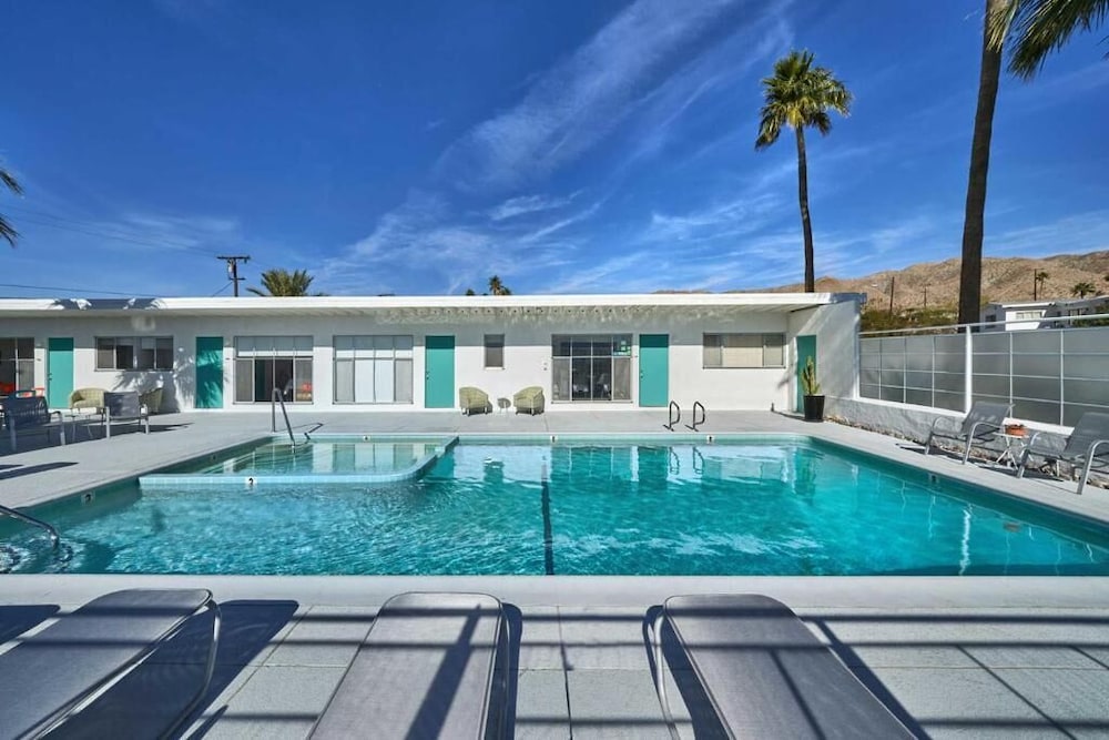 Sagewater Resort and Spa - Adult Only 4/69