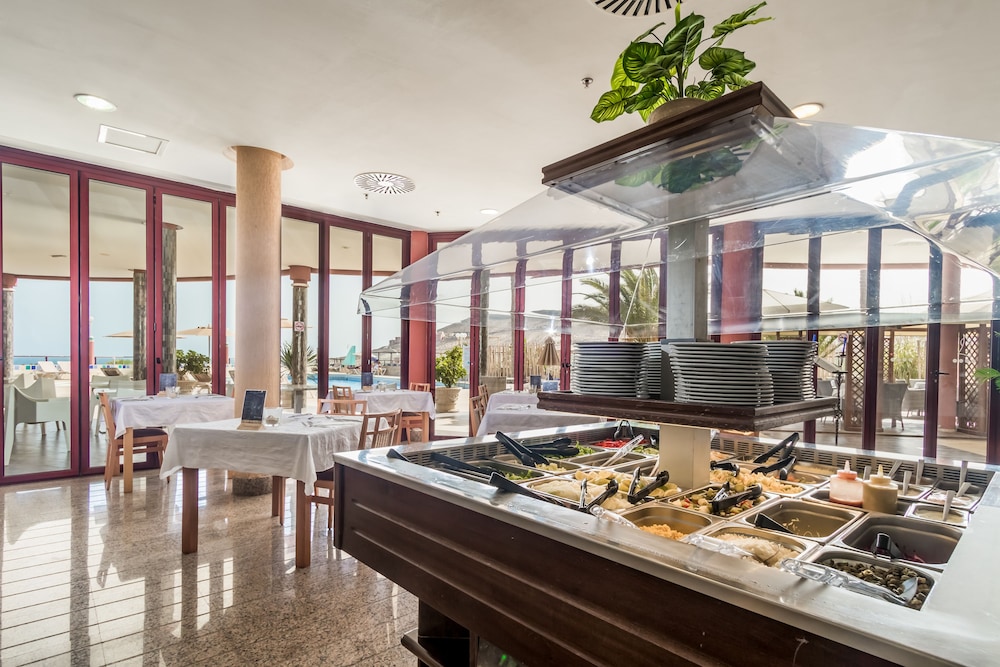 Hotel Esmeralda Maris by LIVVO 51/71