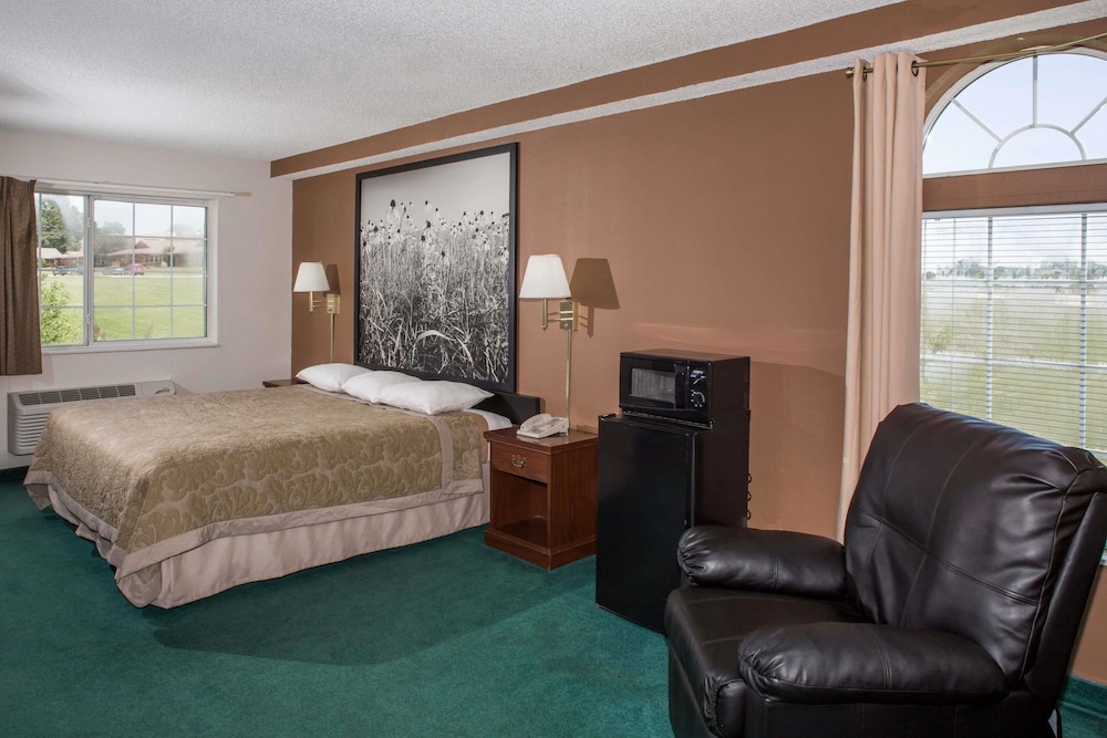 Super 8 by Wyndham Richmond VA 14/29