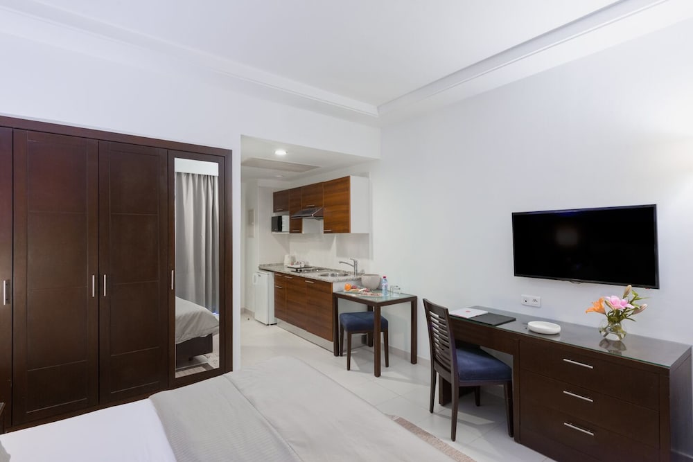 Le Corail Suites Hotel 34/43