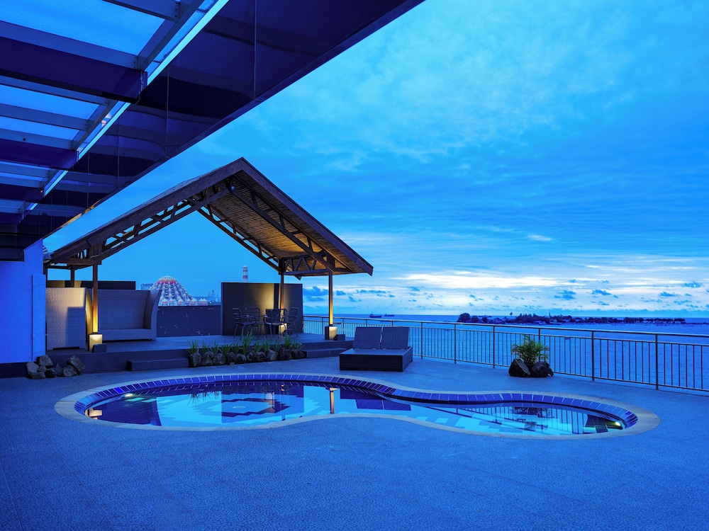 Swiss-Belhotel Waterfront Makassar 23/50