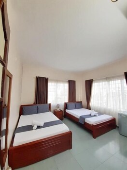 Amy Hostel Hue 25/65