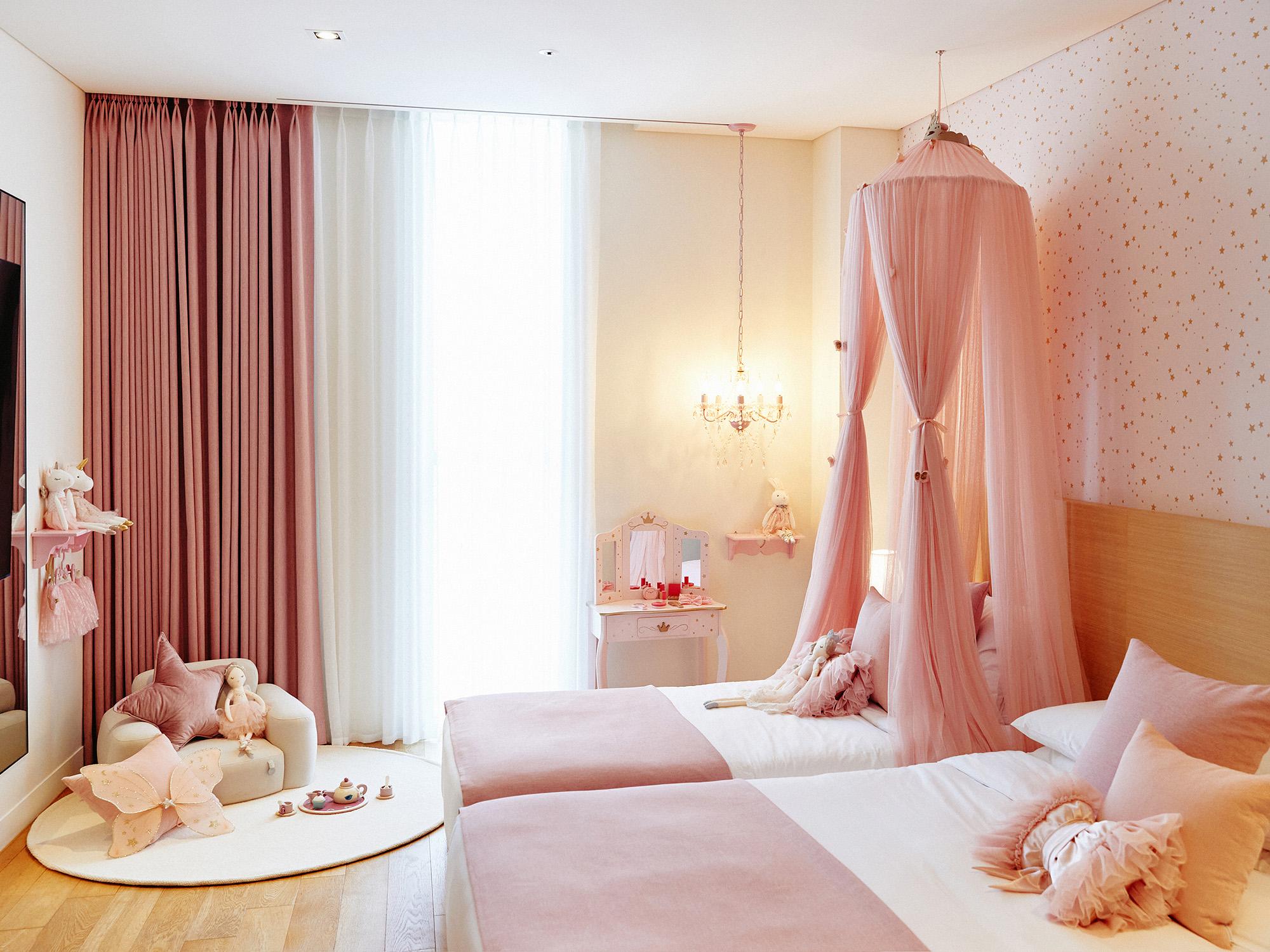 Princess, Theme