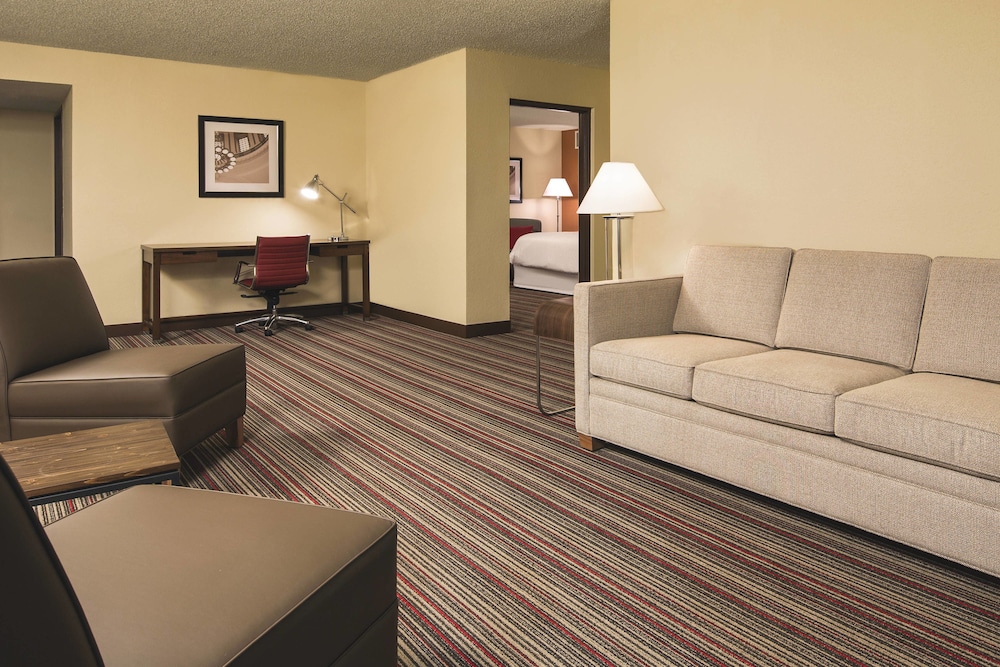Four Points by Sheraton Bentonville 16/37
