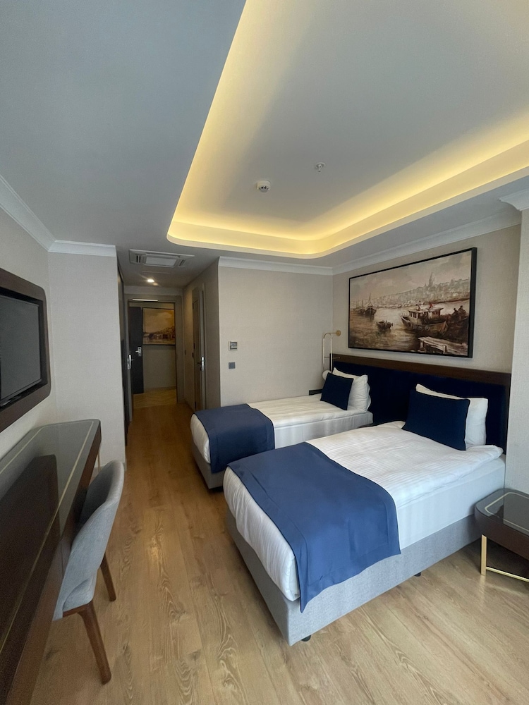 STANDARD, DOUBLE OR TWIN BED