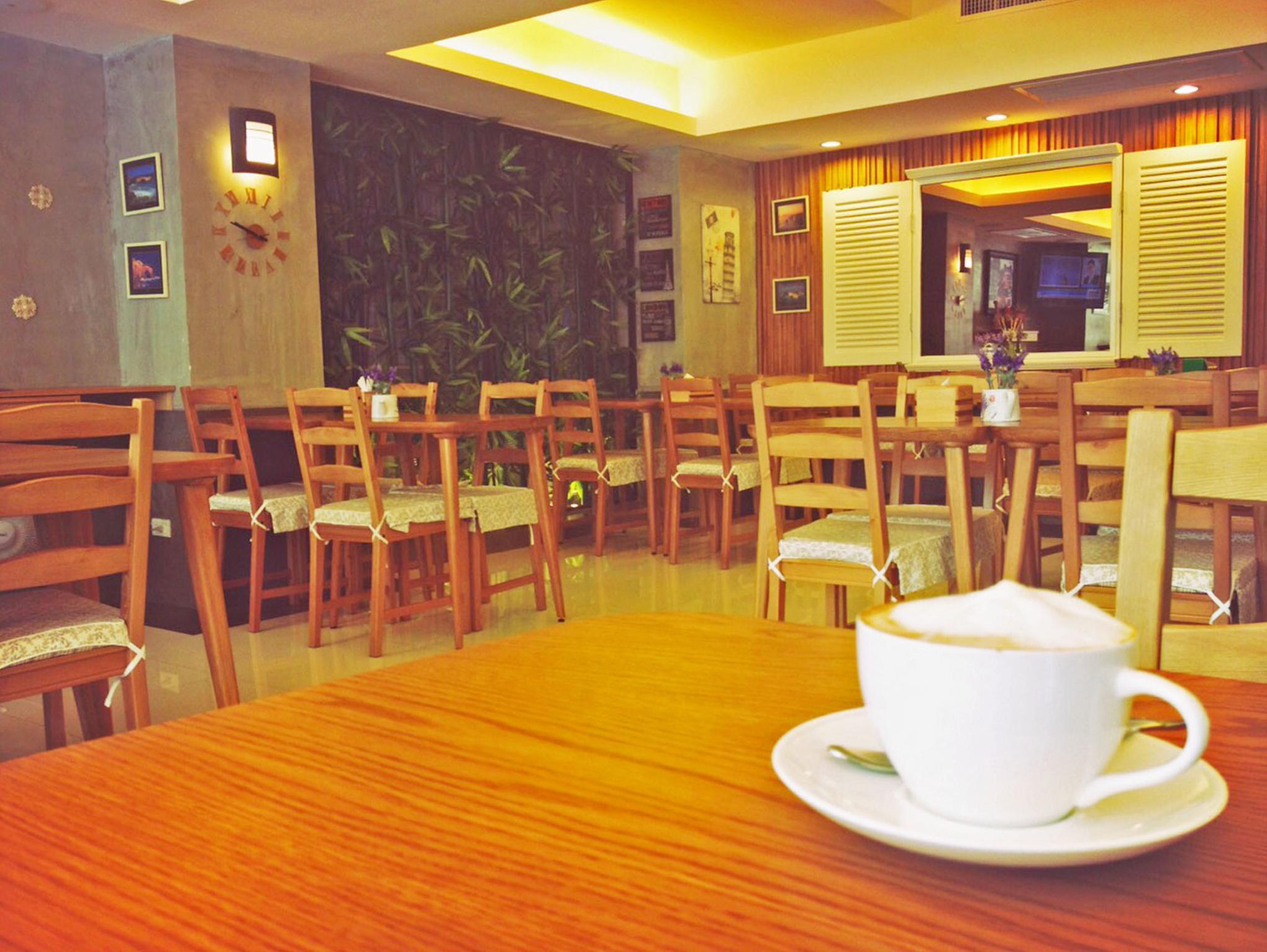Cozy At 9 Hotel And Kitchen 77/85