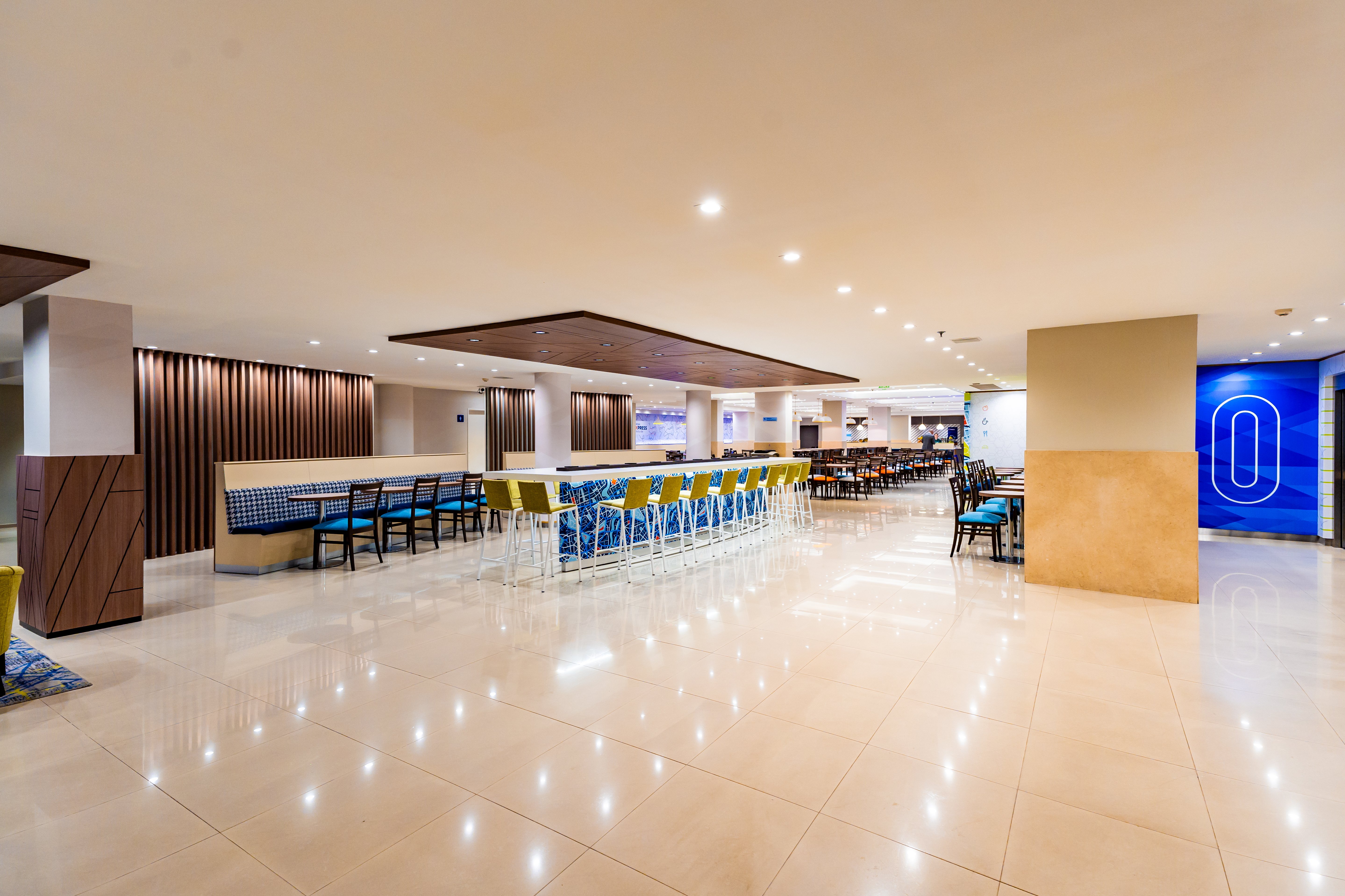 HOLIDAY INN EXPRESS ROSARIO 11/56