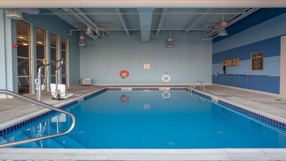 Holiday Inn Express Columbus Airport Easton Ex Four Points By Sheraton Columbus Ohio Airport 25/45
