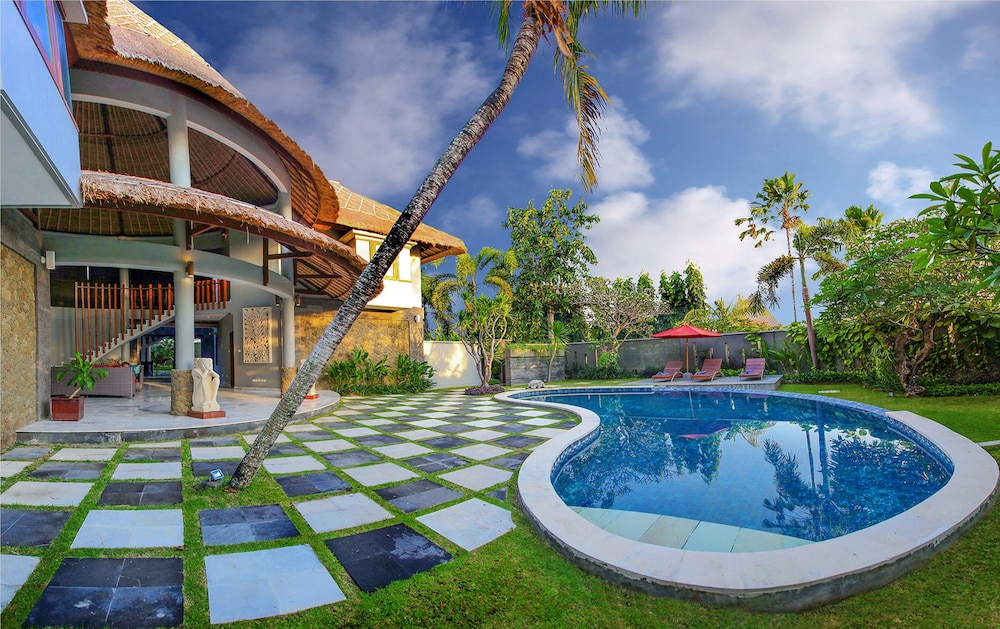 Abi Bali Resort Villa Spa 70/75