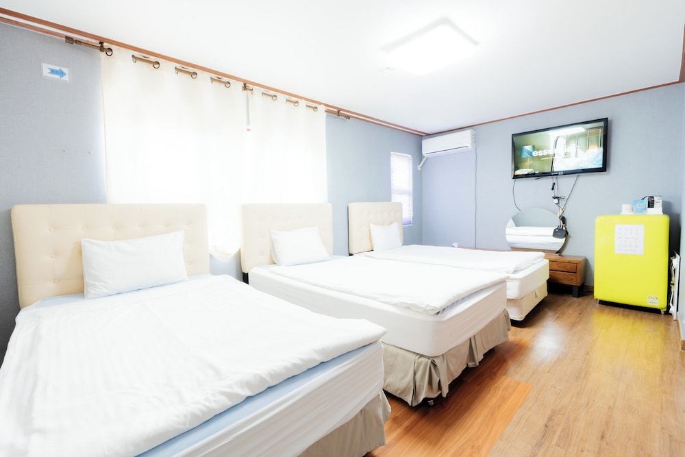 EQ Stay Hotel 16/50