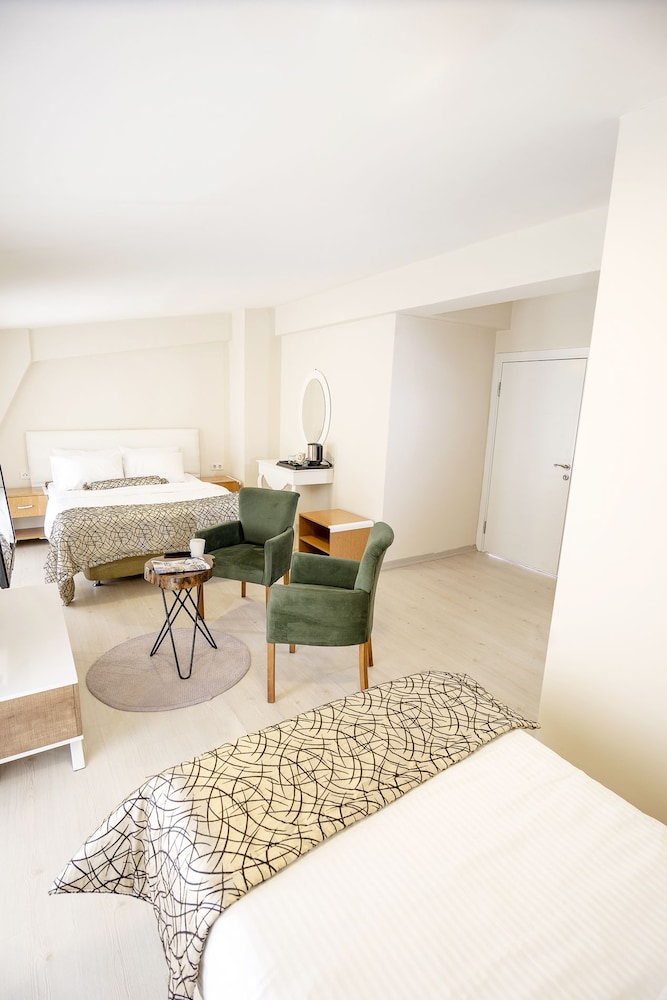 Life Otel 24/31