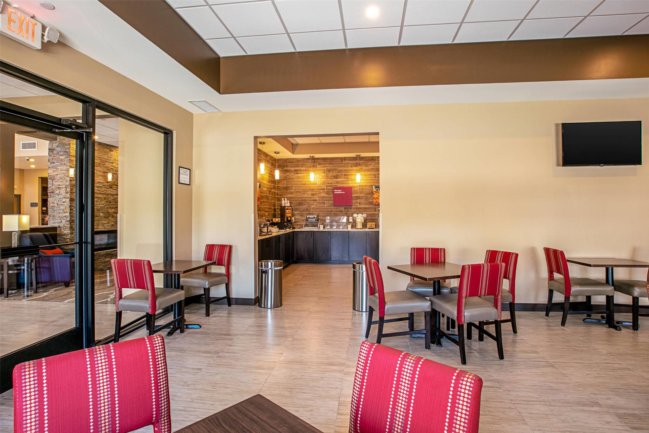 Comfort Suites Fishkill Near Interstate 84 13/17
