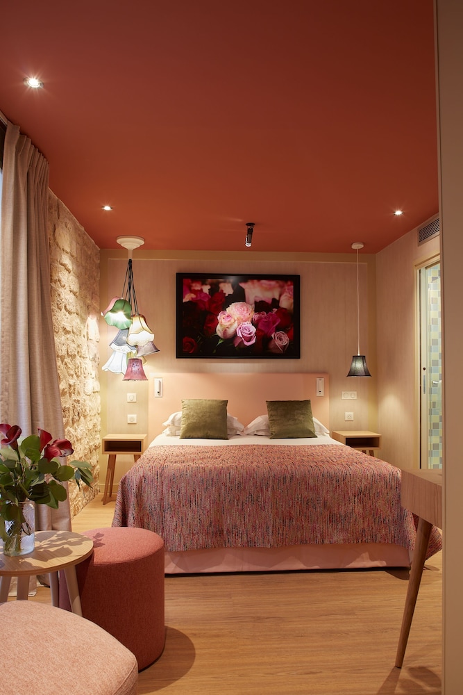 Hotel Atmospheres 7/49