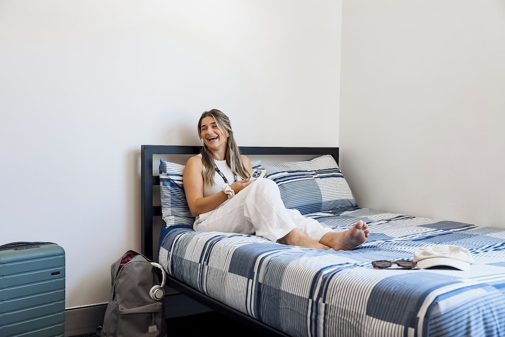 Wake Up Sydney - Adults Only 18/63
