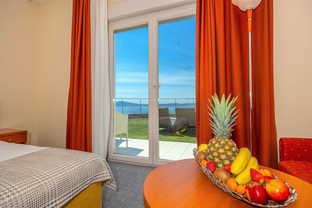 Hotel Marina 24/51