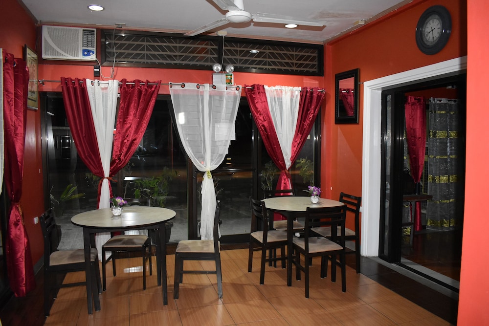 Nikitas Place Hotel 47/52
