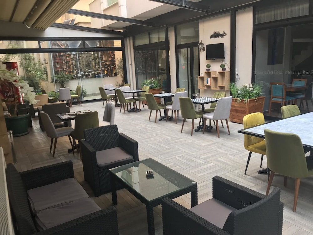 Niconya Port Suite Hotel 45/64