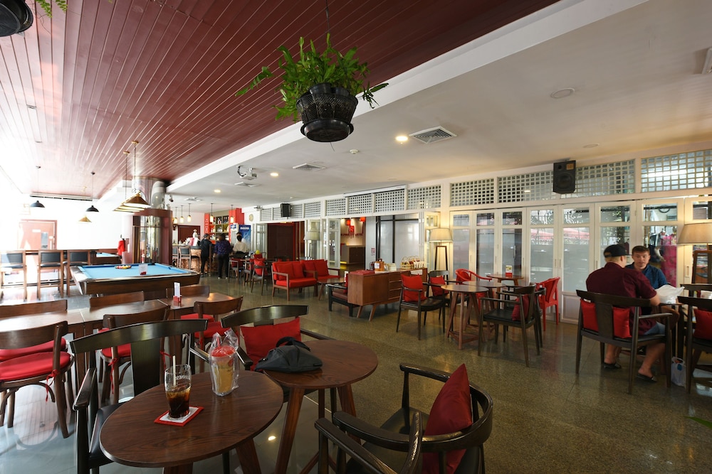 Ruamchitt Plaza Hotel 51/59