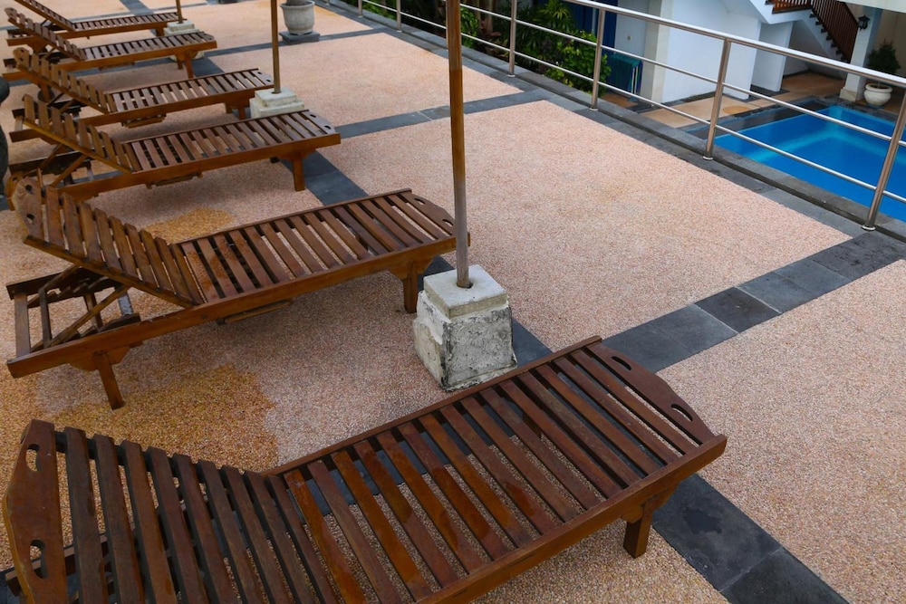 Aquarius Beach Hotel 43/64